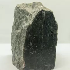 La peridotita: compuesto de Sierra de las Nieves, alta densidad, textura única.