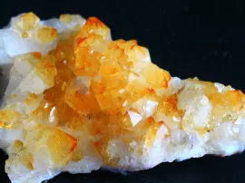 Descubriendo la belleza de las piedras naranjas: conoce sus nombres, significado y variedades